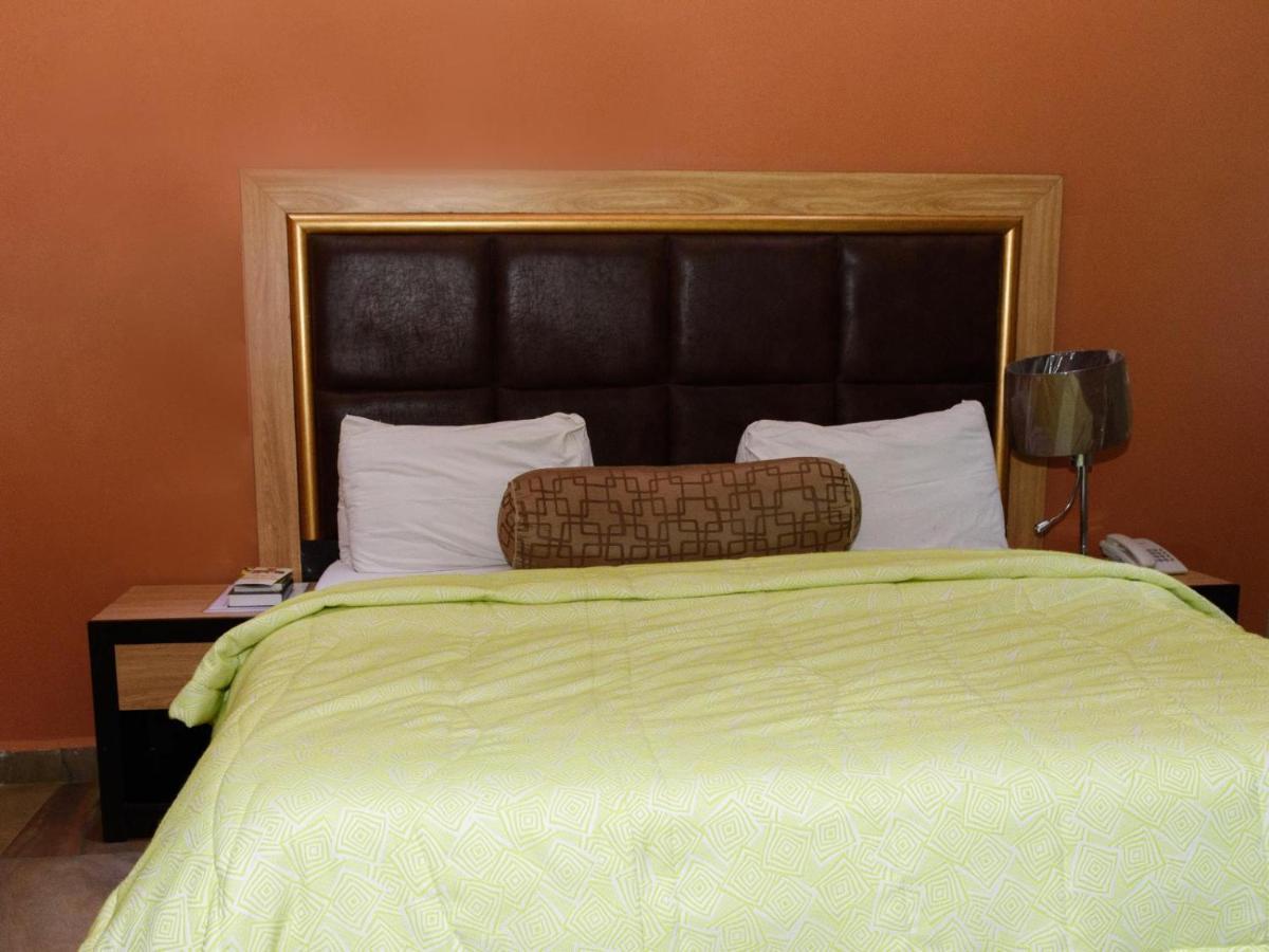 Hard Break Hotel Enugu Exterior foto