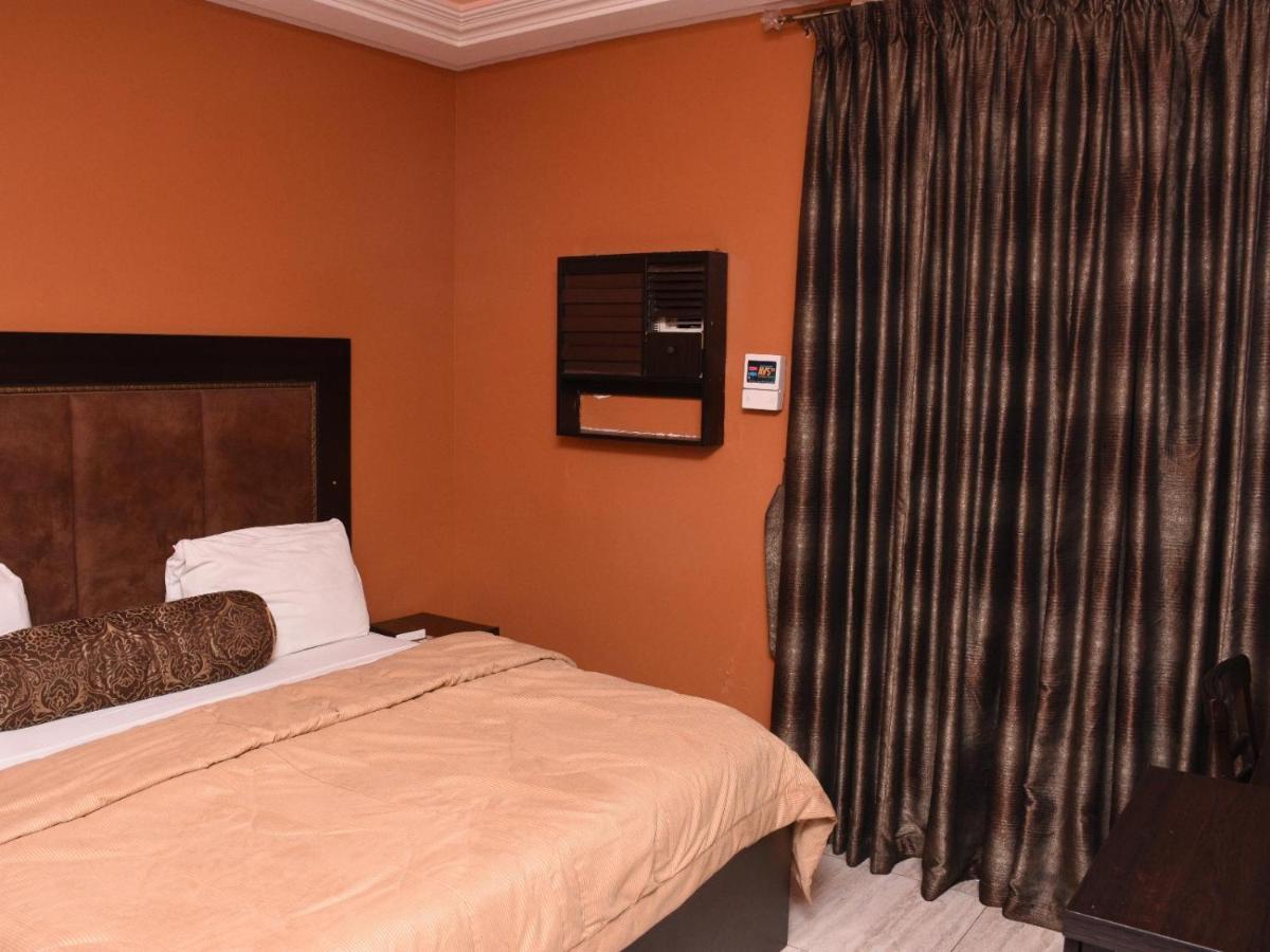 Hard Break Hotel Enugu Exterior foto